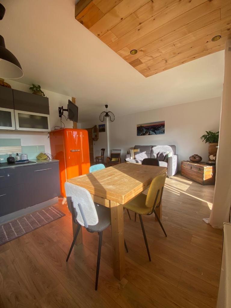 Appartement Au Calme Avec Vue Sur Les Montagnes. Sévrier Eksteriør billede